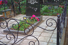 Памятники работникам Московских кабельных сетей, погибшим в годы Великой Отечественной войны. Г. Москва, Рогожское кладбище.
